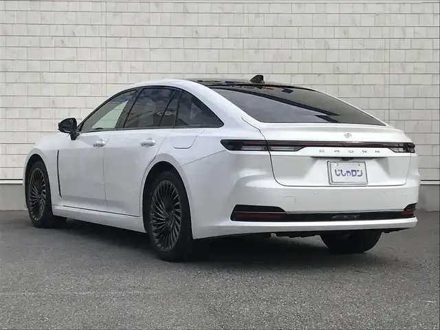 トヨタ クラウン Z 栃木県 2024(令6)年 3.3万km プレシャスホワイトパール 株)IDOMが運営する【じしゃロン小山店】の自社ローン専用車両になります。こちらは現金またはオートローンご利用時の価格です。自社ローンご希望の方は別途その旨お申付け下さい//ワンオーナー/禁煙車/純正１２．３インチディスプレイオーディオ/(Bluetooth)/(ApplecarPlay)/(Milacast)/トヨタプレミアムサウンドシステム/スマートキー/プッシュスタート/バックカメラ/全方位カメラ/ＥＴＣ２．０/レーダークルーズコントロール/プリクラッシュセーフティ/レーンキープアシスト/コーナーセンサー/ブラインドスポットモニター/ロードサインアシスト/プロアクティブドライビングアシスト/パーキングサポートブレーキ/パワーシート/シートメモリー/シートヒーター/エアシート/ステアリングヒーター/リフレッシュシート/TPMS/外部給電アタッチメント/アクセサリーコンセント(１００V)/ハンズフリーパワートランクリッド/リアサンシェード/リアマルチオペレーションパネル/デジタルインナーミラー/ステアリングリモコン/オートマチックハイビーム