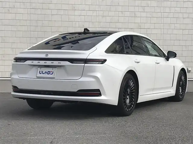 トヨタ クラウン Z 栃木県 2024(令6)年 3.3万km プレシャスホワイトパール 株)IDOMが運営する【じしゃロン小山店】の自社ローン専用車両になります。こちらは現金またはオートローンご利用時の価格です。自社ローンご希望の方は別途その旨お申付け下さい//ワンオーナー/禁煙車/純正１２．３インチディスプレイオーディオ/(Bluetooth)/(ApplecarPlay)/(Milacast)/トヨタプレミアムサウンドシステム/スマートキー/プッシュスタート/バックカメラ/全方位カメラ/ＥＴＣ２．０/レーダークルーズコントロール/プリクラッシュセーフティ/レーンキープアシスト/コーナーセンサー/ブラインドスポットモニター/ロードサインアシスト/プロアクティブドライビングアシスト/パーキングサポートブレーキ/パワーシート/シートメモリー/シートヒーター/エアシート/ステアリングヒーター/リフレッシュシート/TPMS/外部給電アタッチメント/アクセサリーコンセント(１００V)/ハンズフリーパワートランクリッド/リアサンシェード/リアマルチオペレーションパネル/デジタルインナーミラー/ステアリングリモコン/オートマチックハイビーム
