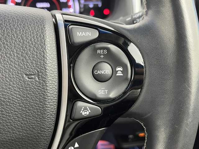 ホンダ オデッセイ アブソルート・EXホンダセンジング 大阪府 2016(平28)年 6.3万km ホワイトオーキッドパール ホンダセンシング/　・衝突軽減ブレーキ/　・誤発進抑制機能/　・アダプティブクルーズコントロール/　・車線維持支援システム/フリップダウンモニター/社外メモリナビ/　　BT/フルセグTV/バックカメラ/両側パワースライドドア/LEDオートライト/フォグランプ/合皮ハーフレザーシート/パワーシート/社外18インチアルミホイール/パドルシフト/アイドリングストップ/スマートキー/ビルトインETC