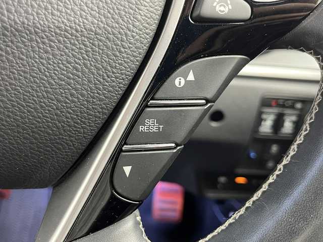 ホンダ オデッセイ アブソルート・EXホンダセンジング 大阪府 2016(平28)年 6.3万km ホワイトオーキッドパール ホンダセンシング/　・衝突軽減ブレーキ/　・誤発進抑制機能/　・アダプティブクルーズコントロール/　・車線維持支援システム/フリップダウンモニター/社外メモリナビ/　　BT/フルセグTV/バックカメラ/両側パワースライドドア/LEDオートライト/フォグランプ/合皮ハーフレザーシート/パワーシート/社外18インチアルミホイール/パドルシフト/アイドリングストップ/スマートキー/ビルトインETC