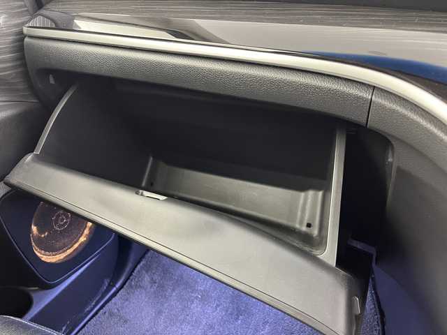 ホンダ オデッセイ アブソルート・EXホンダセンジング 大阪府 2016(平28)年 6.3万km ホワイトオーキッドパール ホンダセンシング/　・衝突軽減ブレーキ/　・誤発進抑制機能/　・アダプティブクルーズコントロール/　・車線維持支援システム/フリップダウンモニター/社外メモリナビ/　　BT/フルセグTV/バックカメラ/両側パワースライドドア/LEDオートライト/フォグランプ/合皮ハーフレザーシート/パワーシート/社外18インチアルミホイール/パドルシフト/アイドリングストップ/スマートキー/ビルトインETC