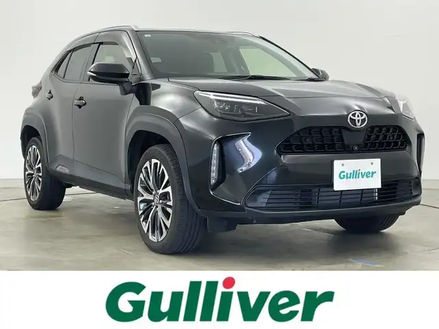 トヨタ ヤリスクロス Z 岡山県 2021(令3)年 2.1万km ブラックマイカ 純正８インチディスプレイオーディオ　/【BT/USB/フルセグ/Carplay】/パノラミックビューモニター/TVキャンセラー/ビルトインＥＴＣ　/シートヒーター　前席/ＬＥＤヘッドライト　/レーダークルーズコントロール　/ドライブレコーダー　前後/ブラインドスポットモニター　/コーナーセンサー　前後　/パワーシート　運転席/スペアキー×1/禁煙車/オートハイビーム/オートブレーキホールド/純正フロアマット/踏み間違い防止/ドアバイザー/新車保証書