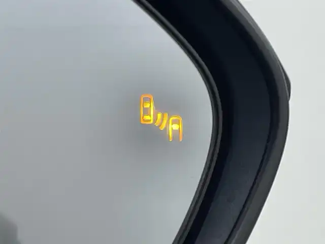 トヨタ ヤリスクロス Z 岡山県 2021(令3)年 2.1万km ブラックマイカ 純正８インチディスプレイオーディオ　/【BT/USB/フルセグ/Carplay】/パノラミックビューモニター/TVキャンセラー/ビルトインＥＴＣ　/シートヒーター　前席/ＬＥＤヘッドライト　/レーダークルーズコントロール　/ドライブレコーダー　前後/ブラインドスポットモニター　/コーナーセンサー　前後　/パワーシート　運転席/スペアキー×1/禁煙車/オートハイビーム/オートブレーキホールド/純正フロアマット/踏み間違い防止/ドアバイザー/新車保証書