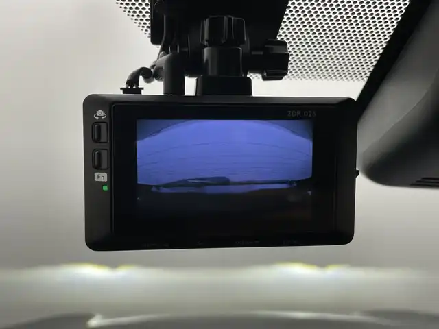 トヨタ ヤリスクロス Z 岡山県 2021(令3)年 2.1万km ブラックマイカ 純正８インチディスプレイオーディオ　/【BT/USB/フルセグ/Carplay】/パノラミックビューモニター/TVキャンセラー/ビルトインＥＴＣ　/シートヒーター　前席/ＬＥＤヘッドライト　/レーダークルーズコントロール　/ドライブレコーダー　前後/ブラインドスポットモニター　/コーナーセンサー　前後　/パワーシート　運転席/スペアキー×1/禁煙車/オートハイビーム/オートブレーキホールド/純正フロアマット/踏み間違い防止/ドアバイザー/新車保証書