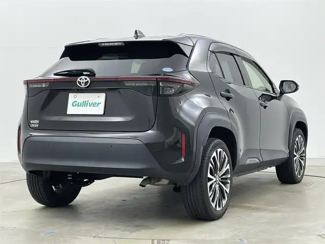 トヨタ ヤリスクロス Z 岡山県 2021(令3)年 2.1万km ブラックマイカ 純正８インチディスプレイオーディオ　/【BT/USB/フルセグ/Carplay】/パノラミックビューモニター/TVキャンセラー/ビルトインＥＴＣ　/シートヒーター　前席/ＬＥＤヘッドライト　/レーダークルーズコントロール　/ドライブレコーダー　前後/ブラインドスポットモニター　/コーナーセンサー　前後　/パワーシート　運転席/スペアキー×1/禁煙車/オートハイビーム/オートブレーキホールド/純正フロアマット/踏み間違い防止/ドアバイザー/新車保証書