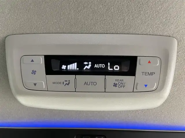 ホンダ ステップワゴン eHEV エアー EX 富山県 2025(令7)年 0.1千km クリスタルブラックパール 登録済未使用車/11.4インチ純正ナビ【LXM-247VFLi】/（AMFM/CD/DVD/USB/SD/BT/CarPlay）/フルセグTV/15.6インチ リア席モニター【VM-231FE】/バックカメラ/両側パワースライドドア/電動リアゲート/衝突被害軽減ブレーキ/アダプティブクルーズコントロール/レーンキープアシスト/コーナーセンサー前後/オートマチックハイビーム/前席シートヒーター/パドルシフト/スマートキー×２/プッシュスタート/取扱説明書/保証書