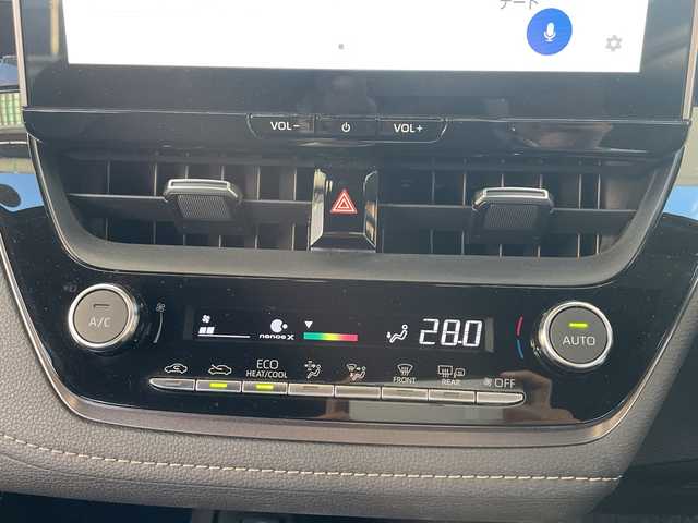 トヨタ カローラツーリング ハイブリッド ダブルバイビー 福岡県 2023(令5)年 3万km プラチナホワイトパールマイカ 純正ナビ/Bluetooth/TVフルセグ/ETC2.0/Wi-Fi/ドラレコ/オートライト/ステアリングヒーター/横滑り/フォグランプ/クルーズコントロール/ハンズフリー/電動格納ミラー/シートヒーター（D・N)/DRIVEMODE/純正フロアマット/保証書/取扱説明書/スペアキー×１