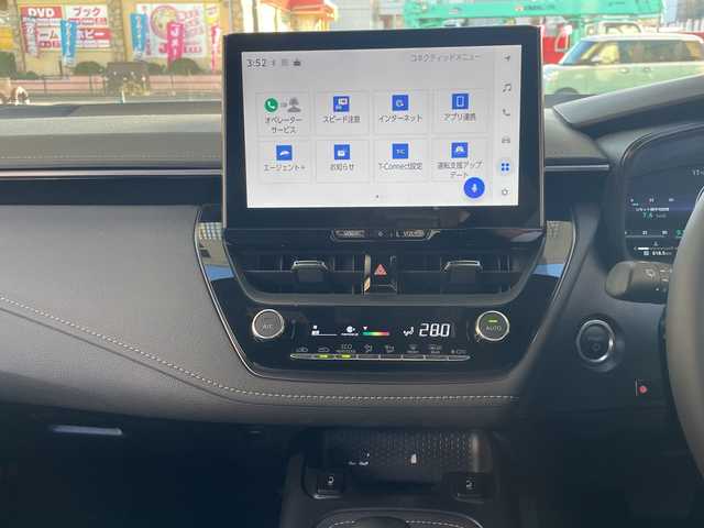 トヨタ カローラツーリング ハイブリッド ダブルバイビー 福岡県 2023(令5)年 3万km プラチナホワイトパールマイカ 純正ナビ/Bluetooth/TVフルセグ/ETC2.0/Wi-Fi/ドラレコ/オートライト/ステアリングヒーター/横滑り/フォグランプ/クルーズコントロール/ハンズフリー/電動格納ミラー/シートヒーター（D・N)/DRIVEMODE/純正フロアマット/保証書/取扱説明書/スペアキー×１