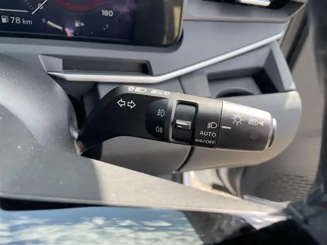 日産 オーラ 富山県 2023(令5)年 8.3万km ピュアホワイトパール アラウンドビューモニター／/純正８インチナビ／/フルセグＴＶ／/Ｂｌｕｅｔｏｏｔｈ／/プロパイロット／/ＢＯＳＥサウンド／/シートヒーター／/ステアリングヒーター／/ビルトインＥＴＣ２．０／/置くだけ充電／/純正ドラレコ/LEDオートライト/ステアスイッチ