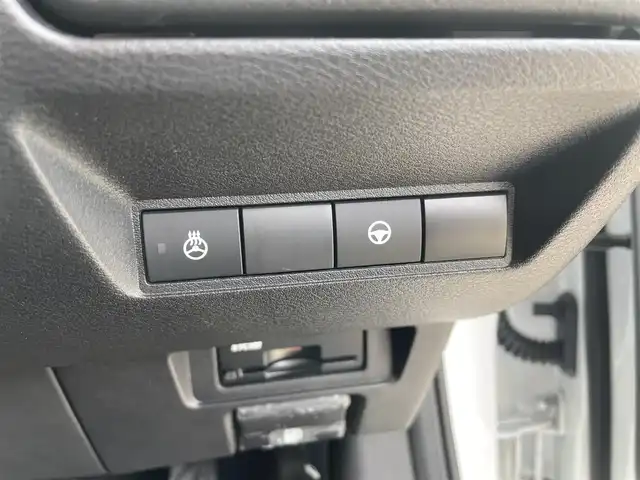 日産 オーラ 富山県 2023(令5)年 8.3万km ピュアホワイトパール アラウンドビューモニター／/純正８インチナビ／/フルセグＴＶ／/Ｂｌｕｅｔｏｏｔｈ／/プロパイロット／/ＢＯＳＥサウンド／/シートヒーター／/ステアリングヒーター／/ビルトインＥＴＣ２．０／/置くだけ充電／/純正ドラレコ/LEDオートライト/ステアスイッチ