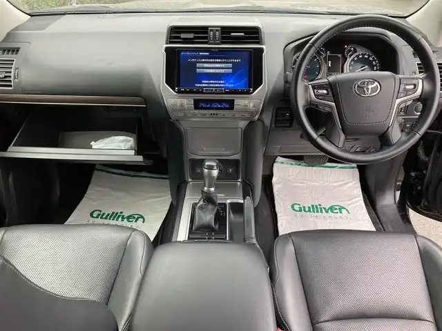 トヨタ ランドクルーザー プラド TX Lパッケージ 富山県 2019(平31)年 3万km ブラック 4WD/ムーンルーフ/ブラックルーフレール/クリアランスソナー/バックソナー/純正19インチアルミホイール/アルパインナビ/アルパイン後席フリップダウンモニター/バックモニター/ビルトインETC/ドライブレコーダー/レーダークルーズコントロール/セーフティセンス/・衝突被害軽減ブレーキ/・車線逸脱警報/・オートマチックハイビーム/LEDヘッドランプ/LEDフロントフォグランプ/革巻きステアリング/ブラック革シート/前席パワーシート/前席シートヒーター/ベンチレーション/スマートキー/プッシュエンジンスタート/禁煙車