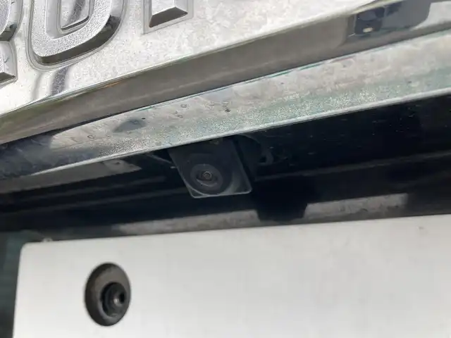 トヨタ ランドクルーザー プラド TX Lパッケージ 富山県 2019(平31)年 3万km ブラック 4WD/ムーンルーフ/ブラックルーフレール/クリアランスソナー/バックソナー/純正19インチアルミホイール/アルパインナビ/アルパイン後席フリップダウンモニター/バックモニター/ビルトインETC/ドライブレコーダー/レーダークルーズコントロール/セーフティセンス/・衝突被害軽減ブレーキ/・車線逸脱警報/・オートマチックハイビーム/LEDヘッドランプ/LEDフロントフォグランプ/革巻きステアリング/ブラック革シート/前席パワーシート/前席シートヒーター/ベンチレーション/スマートキー/プッシュエンジンスタート/禁煙車