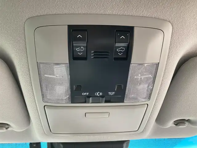 トヨタ ランドクルーザー プラド TX Lパッケージ 富山県 2019(平31)年 3万km ブラック 4WD/ムーンルーフ/ブラックルーフレール/クリアランスソナー/バックソナー/純正19インチアルミホイール/アルパインナビ/アルパイン後席フリップダウンモニター/バックモニター/ビルトインETC/ドライブレコーダー/レーダークルーズコントロール/セーフティセンス/・衝突被害軽減ブレーキ/・車線逸脱警報/・オートマチックハイビーム/LEDヘッドランプ/LEDフロントフォグランプ/革巻きステアリング/ブラック革シート/前席パワーシート/前席シートヒーター/ベンチレーション/スマートキー/プッシュエンジンスタート/禁煙車