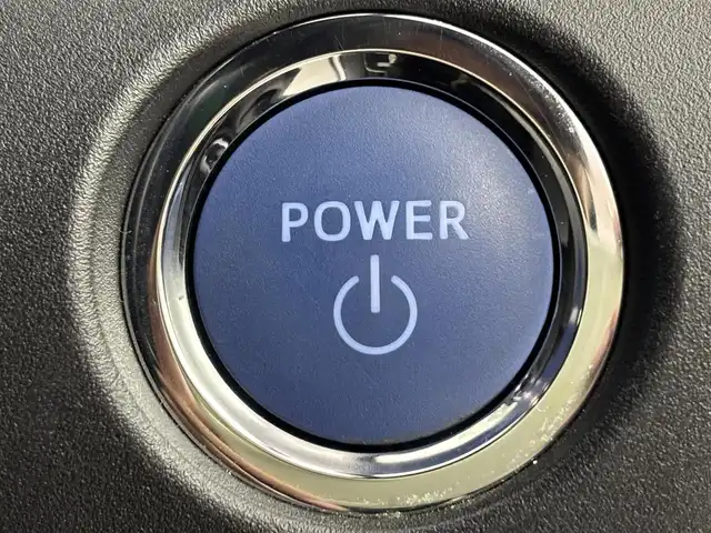 トヨタ ヴォクシー ハイブリッド ZS 煌 福岡県 2019(平31)年 4.4万km ホワイトパールクリスタルシャイン 後席モニター　/純正１０型ナビ　/バックカメラ　/両側パワースライドドア　/ＥＴＣ　/前後ドライブレコーダー　/クルーズコントロール　/衝突軽減　/レーンキープ　/コーナーセンサー　/シートヒーター　/純正ＡＷ　/ＬＥＤ