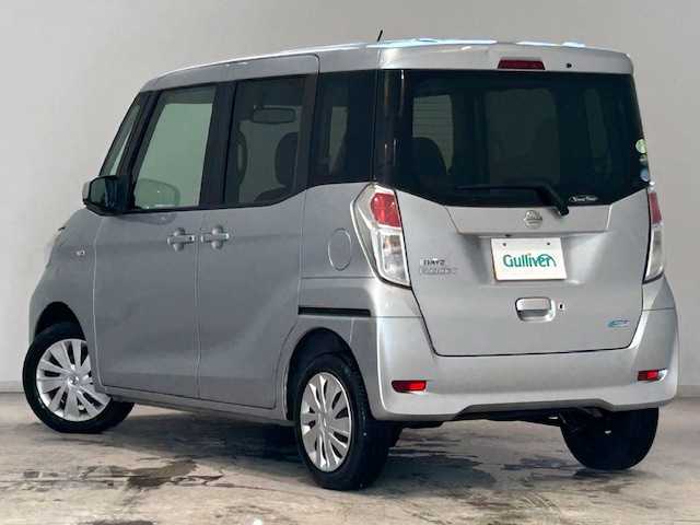 日産 デイズ ルークス X 宮城県 2015(平27)年 5.8万km クールシルバー エマージョンブレーキ/衝突軽減システム/横滑り防止装置/純正ナビ/・フルセグTV/CD/DVD/・ETC/・全方位カメラ（ミラー型）/デジタルインナーミラー/アイドリングストップ/プッシュスタート/・スマートキー/パワースライドドア（両側）/ハロゲンライト/純正フロアマット