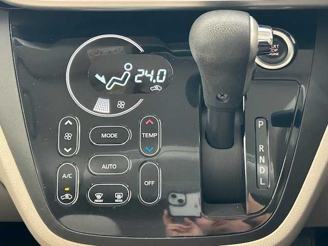 日産 デイズ ルークス X 宮城県 2015(平27)年 5.8万km クールシルバー エマージョンブレーキ/衝突軽減システム/横滑り防止装置/純正ナビ/・フルセグTV/CD/DVD/・ETC/・全方位カメラ（ミラー型）/デジタルインナーミラー/アイドリングストップ/プッシュスタート/・スマートキー/パワースライドドア（両側）/ハロゲンライト/純正フロアマット