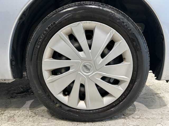 日産 デイズ ルークス X 宮城県 2015(平27)年 5.8万km クールシルバー エマージョンブレーキ/衝突軽減システム/横滑り防止装置/純正ナビ/・フルセグTV/CD/DVD/・ETC/・全方位カメラ（ミラー型）/デジタルインナーミラー/アイドリングストップ/プッシュスタート/・スマートキー/パワースライドドア（両側）/ハロゲンライト/純正フロアマット