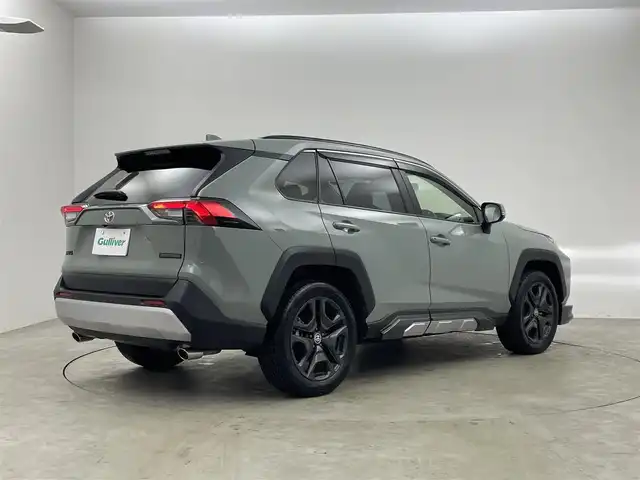 トヨタ ＲＡＶ４ アドベンチャー 埼玉県 2022(令4)年 2.3万km アーバンカーキ ＪＡＯＳエアロ　ムーンルーフ　ＡＬＰＩＮＥ９インチナビ　バックカメラ　ＢＳＭ　ビルトインＥＴＣ２．０　前後ドラレコ　レーダークルーズ　ステアリングヒーター　シートヒーター　ベンチレーション　ＨＤＭＩ
