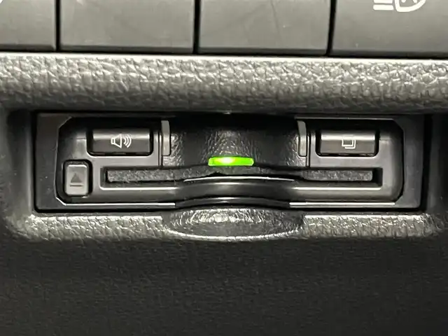 トヨタ ＲＡＶ４ アドベンチャー 埼玉県 2022(令4)年 2.3万km アーバンカーキ ＪＡＯＳエアロ　ムーンルーフ　ＡＬＰＩＮＥ９インチナビ　バックカメラ　ＢＳＭ　ビルトインＥＴＣ２．０　前後ドラレコ　レーダークルーズ　ステアリングヒーター　シートヒーター　ベンチレーション　ＨＤＭＩ