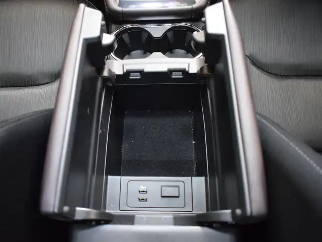 マツダ ＣＸ－８ XD プロアクティブ 東京都 2021(令3)年 3.4万km スノーフレイクホワイトパールマイカ ワンオーナー/ 新車保証書/ 取扱説明書/スマートキースペア×1本/メーカーOPサンルーフ/メーカーOP Boseサウンドシステム/アドバンストスマートシティブレーキサポートシステム/ブラインドスポットモニタリング/パーキングセンサー（フロント・リア）/レーダークルーズコントロール/レーンキープアシストシステム/車線逸脱警報システム/アダプティブLEDヘッドランプ/オートライト/マツダコネクト/：360度ビューモニター/：USB端子/：AppleCarPiay：AnoroidAuto/：フルセグTV：Bluetooth