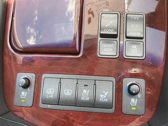 レクサス ＬＳ 460 バージョンU Iパッケージ 埼玉県 2007(平19)年 12.2万km ブラック 外部検査実施済み/純正HDDナビ/(DVD/BD/フルセグTV/MSV)/バックカメラ/ETC/フリップダウンモニター/レザーシート/前席パワーシート/全席シートヒーター/全席エアシート/パワーバックドア/横滑り防止機能/純正18インチアルミホイール/スマートキー/HIDヘッドライト/カーテンエアバッグ/クルーズコントロール