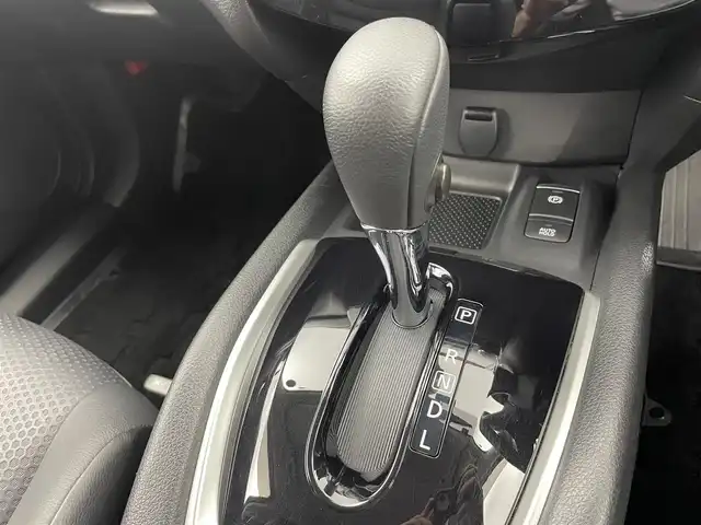 日産 エクストレイル 20Xi 富山県 2020(令2)年 2万km ダイヤモンドブラック 4WD/純正ナビ（CD DVD ブルーレイ）/360度カメラ/前後コーナーセンサー/プロパイロット/ACC/エマージェンシーブレーキ/車線警告と制御/後側方車両検知警報/ドラレコ（DJ4-D）/パワーバックドア/レザー調シート/前後席シートヒーター /デジタルインナーミラー/スマートキー＋プッシュスタート/フォグ/純正マット/スペアキー