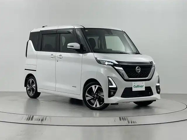 日産 ルークス 埼玉県 2020(令2)年 2.4万km ホワイトパール 純正ナビ　MM318D-W/バックカメラ/アラウンドビューモニター/プロパイロット/車線逸脱警報/先行車発進お知らせ機能/標識認識機能/クリアランスソナー/衝突軽減ブレーキ/アイドリングストップ/プッシュスタート/ステアリングリモコン/電子パーキングシステム/オートブレーキホールド/フロントフォグランプ/ウィンカーミラー/純正ドアバイザー/純正フロアマット/純正15インチアルミホイール