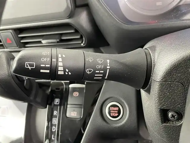 日産 ルークス 埼玉県 2020(令2)年 2.4万km ホワイトパール 純正ナビ　MM318D-W/バックカメラ/アラウンドビューモニター/プロパイロット/車線逸脱警報/先行車発進お知らせ機能/標識認識機能/クリアランスソナー/衝突軽減ブレーキ/アイドリングストップ/プッシュスタート/ステアリングリモコン/電子パーキングシステム/オートブレーキホールド/フロントフォグランプ/ウィンカーミラー/純正ドアバイザー/純正フロアマット/純正15インチアルミホイール