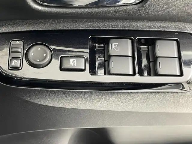 日産 ルークス 埼玉県 2020(令2)年 2.4万km ホワイトパール 純正ナビ　MM318D-W/バックカメラ/アラウンドビューモニター/プロパイロット/車線逸脱警報/先行車発進お知らせ機能/標識認識機能/クリアランスソナー/衝突軽減ブレーキ/アイドリングストップ/プッシュスタート/ステアリングリモコン/電子パーキングシステム/オートブレーキホールド/フロントフォグランプ/ウィンカーミラー/純正ドアバイザー/純正フロアマット/純正15インチアルミホイール