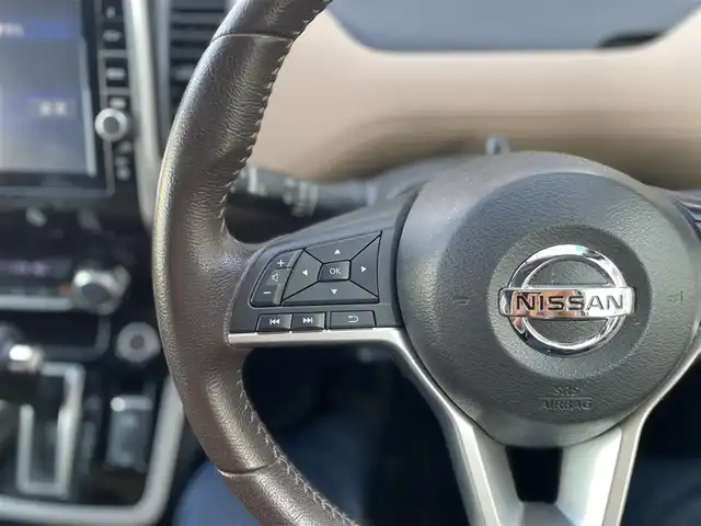 日産 セレナ ハイウェイスター G 東京都 2016(平28)年 9万km ブリリアントホワイトパール ・ワンオーナー/・デジタルインナーミラー/・純正ナビ/・Bluetooth/・フルセグテレビ/・全方位カメラ/・両側パワースライドドア/・ドライブレコーダー（前後）/・衝突軽減ブレーキ/・横滑り防止機能/・プッシュスタート/・ETC/・シートヒーター/・保証書/・取説