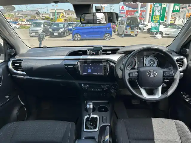 トヨタ ハイラックス Z 宮城県 2022(令4)年 5万km アティチュードブラックマイカ キャノピー付/プリクラッシュセーフティ/レーンディパーチャーアラート/ロードサインアシスト/先行車発進告知機能/クリアランスソナー/バックソナー/アクティブトラクションコントロール/ダウンヒルアシストコントロール制御/オートLSD/リアデフロック/レーダークルーズコントロール/純正ナビ（NSZT-W68T）/・CD/DVD/・Bluetooth/・フルセグTV/バックカメラ/ETC/革巻きステアリング/ステアリングスイッチ/MTモード付AT/LEDヘッドライト/フォグランプ/オートライト/スマートキー＆プッシュスタート/スペアキー/電動格納ミラー/純正17インチAW/フロアマット