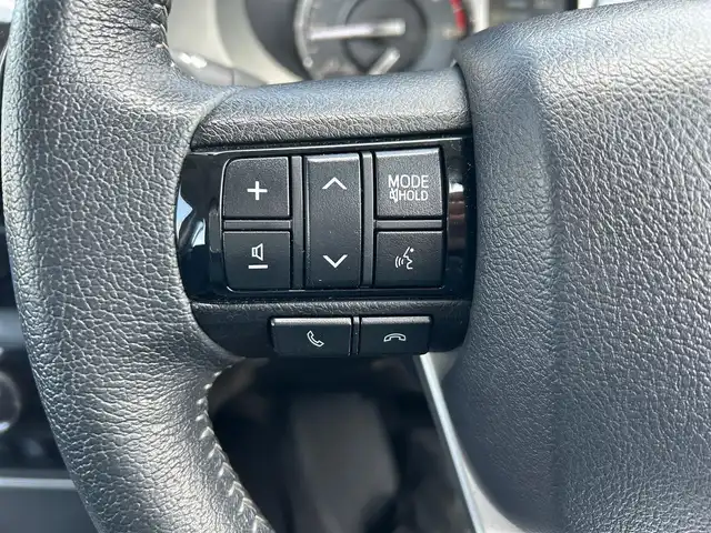 トヨタ ハイラックス Z 宮城県 2022(令4)年 5万km アティチュードブラックマイカ キャノピー付/プリクラッシュセーフティ/レーンディパーチャーアラート/ロードサインアシスト/先行車発進告知機能/クリアランスソナー/バックソナー/アクティブトラクションコントロール/ダウンヒルアシストコントロール制御/オートLSD/リアデフロック/レーダークルーズコントロール/純正ナビ（NSZT-W68T）/・CD/DVD/・Bluetooth/・フルセグTV/バックカメラ/ETC/革巻きステアリング/ステアリングスイッチ/MTモード付AT/LEDヘッドライト/フォグランプ/オートライト/スマートキー＆プッシュスタート/スペアキー/電動格納ミラー/純正17インチAW/フロアマット