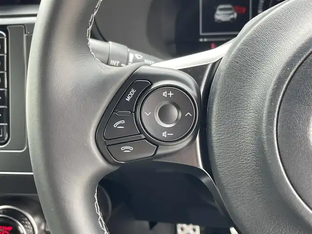 トヨタ ＧＲ８６ SZ 山梨県 2023(令5)年 1万km クリスタルホワイトパール 純正SDナビ(NSCD-W66)/純正CD/Bluetooth接続/フルセグTV/バックカメラ/プリクラッシュセーフティシステム/レーンキープアシスト/ブラインドスポットモニター/レーダークルーズコントロール/サイドバイザー/純正17インチアルミホイール