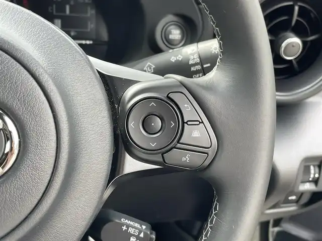 トヨタ ＧＲ８６ SZ 山梨県 2023(令5)年 1万km クリスタルホワイトパール 純正SDナビ(NSCD-W66)/純正CD/Bluetooth接続/フルセグTV/バックカメラ/プリクラッシュセーフティシステム/レーンキープアシスト/ブラインドスポットモニター/レーダークルーズコントロール/サイドバイザー/純正17インチアルミホイール
