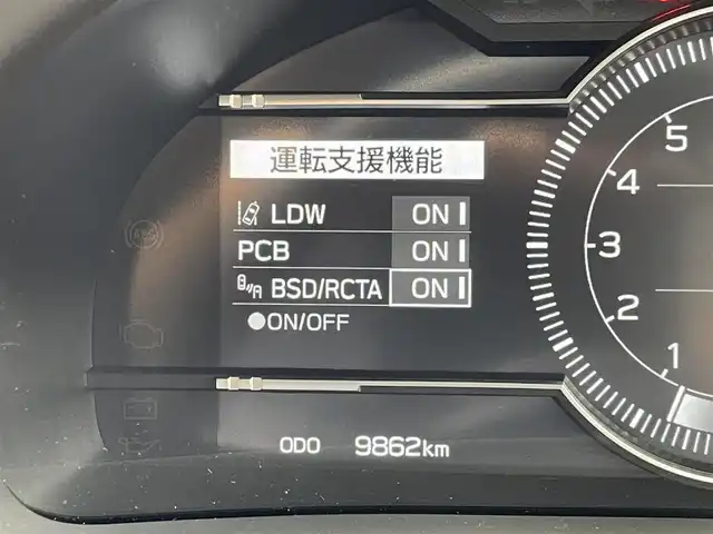 トヨタ ＧＲ８６ SZ 山梨県 2023(令5)年 1万km クリスタルホワイトパール 純正SDナビ(NSCD-W66)/純正CD/Bluetooth接続/フルセグTV/バックカメラ/プリクラッシュセーフティシステム/レーンキープアシスト/ブラインドスポットモニター/レーダークルーズコントロール/サイドバイザー/純正17インチアルミホイール