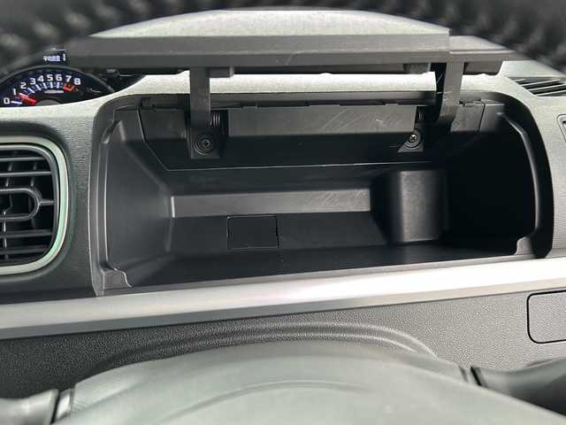 ダイハツ タント カスタム RS スマートセレ SA 茨城県 2014(平26)年 6.3万km ブライトシルバーメタリック 純正8インチSDナビ/CD/DVD/BT/フルセグTV//バックカメラ/衝突被害軽減システム/横滑り防止装置/アイドリングストップ/プッシュスタート/スマートキー/両側パワースライドドア/純正15インチAW/オートライト/LEDヘッドライト