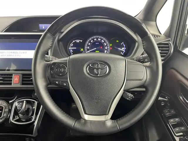 トヨタ エスクァイア ハイブリッド Gi 埼玉県 2019(令1)年 5.5万km スパークリングブラックパールクリスタルシャイン 純正メーカー１０インチナビ　/バックカメラ　/両側パワースライドドア　/レザーシート　/オートマティックハイビーム　/オートＬＥＤライト　/社外前後ドラレコ　/ビルトインＥＴＣ２．０　/ｎａｎｏｅ　/トヨタセーフティセンス