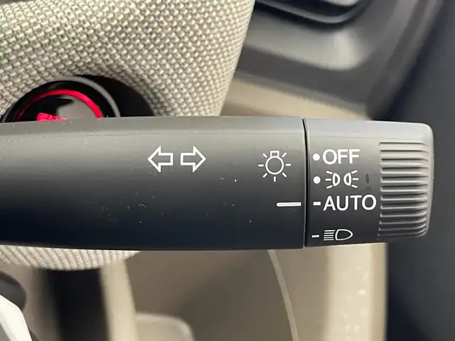 ホンダ フリード AIR 愛知県 2025(令7)年 0.1万km プラチナホワイトパール ホンダセンシング　ホンダコネクトナビ装着用パッケージ　両側パワースライドドア　衝突軽減装置　車線逸脱　追従クルコン　ハンドル支援　ＬＥＤオートライト　リヤパーキングセンサー　ロールサンシェード　禁煙車/●衝突軽減ブレーキ（CMBS）/●先行車発進お知らせ機能/●歩行者事故低減ステアリング/●路外逸脱抑制機能/●標識認識機能/●渋滞追従機能付アダプティブクルーズコントロール（ACC）/●車線維持支援システム（LKAS）/●トラフィックジャムアシスト（渋滞運転支援機能）/●誤発進抑制機能/●後方誤発進抑制機能/●近距離衝突軽減ブレーキ/●急アクセル抑制機能/●パーキングセンサーシステム/●オートハイビーム