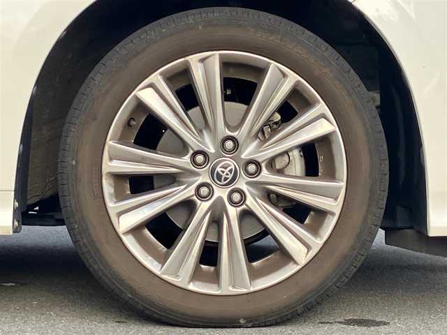 トヨタ アルファード S タイプゴールド 静岡県 2020(令2)年 5.8万km ホワイトパールクリスタルシャイン エンジンスタートボタン/保証書/取扱説明書/パワーステアリング/パワーウィンドウ/スマートキー/Wオートエアコン/スペアキー１本/クルーズコントロール/フリップダウンモニター/USB入力端子/ETC/バックカメラ/純正9インチSDナビ（BT/フルセグ）/三列シート/ドライブレコーダー前後/ウォークスルー/純正フロアマット/ハーフレザー/両側パワースライドドア/純正18インチアルミホイール/社外19インチアルミホイール（サマータイヤ）トランク内有/ABS/横滑り防止装置/コーナーセンサー前後/レーンキープアシスト/盗難防止装置/オートライト/オートマチックハイビーム/三眼LEDヘッドライト/Wプラスサイドエアバック/衝突軽減システム/カーテンエアバック/BSM(ブラインドスポットモニター)