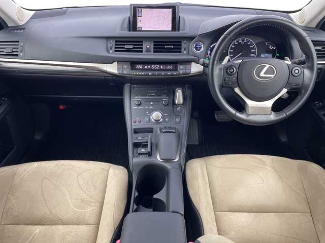 レクサス ＣＴ 200h バージョンC 愛知県 2014(平26)年 4万km ブラックオパールマイカ 純正ナビ/・Bluetooth/・SD音楽録音/・フルセグテレビ/・USB接続/バックカメラ/レーダークルーズコントロール/パワーシート/シートヒーター/衝突軽減ブレーキ/レーンキープアシスト/スマートキー/前後ドライブレコーダー/ＥＴＣ/オートライト