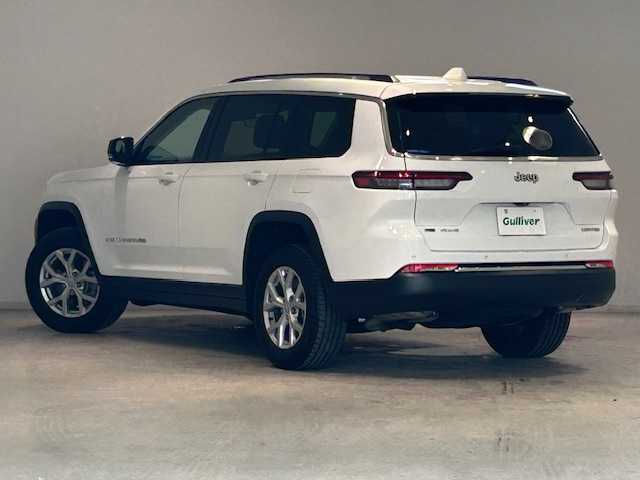 クライスラー・ジープ ジープ グランドチェロキーＬ リミテッド 宮城県 2022(令4)年 1.9万km 白 ワンオーナー/４WD/純正メモリナビ/バックカメラ/全方位車外カメラ/Bluetooth/フルセグTV/ETC2.0/ヘッドアップディスプレイ/アクティブレーンマネジメント/追従機能付きクルーズコントロール/パドルシフト/サンルーフ/ステアリングヒーター/シートヒーター/エアシート/パワーシート/純正LEDヘッドライト/フォグランプ/コーナーセンサー/ダウンヒルアシストコントロール/純正アルミホイール/純正フロアマット