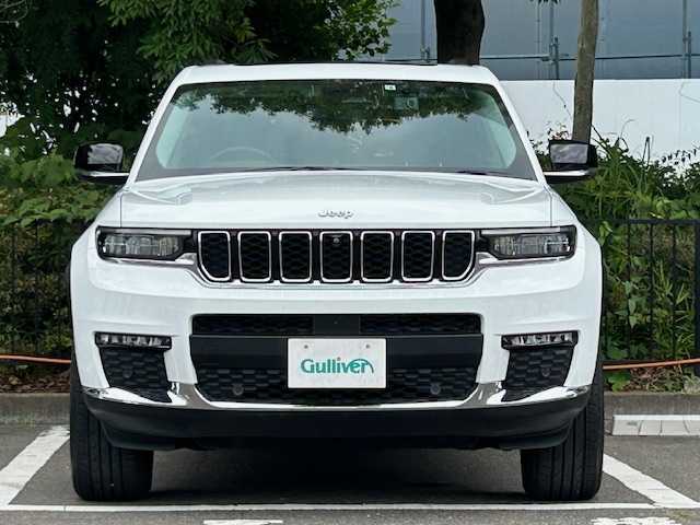 クライスラー・ジープ ジープ グランドチェロキーＬ リミテッド 宮城県 2022(令4)年 1.9万km 白 ワンオーナー/４WD/純正メモリナビ/バックカメラ/全方位車外カメラ/Bluetooth/フルセグTV/ETC2.0/ヘッドアップディスプレイ/アクティブレーンマネジメント/追従機能付きクルーズコントロール/パドルシフト/サンルーフ/ステアリングヒーター/シートヒーター/エアシート/パワーシート/純正LEDヘッドライト/フォグランプ/コーナーセンサー/ダウンヒルアシストコントロール/純正アルミホイール/純正フロアマット