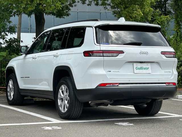 クライスラー・ジープ ジープ グランドチェロキーＬ リミテッド 宮城県 2022(令4)年 1.9万km 白 ワンオーナー/４WD/純正メモリナビ/バックカメラ/全方位車外カメラ/Bluetooth/フルセグTV/ETC2.0/ヘッドアップディスプレイ/アクティブレーンマネジメント/追従機能付きクルーズコントロール/パドルシフト/サンルーフ/ステアリングヒーター/シートヒーター/エアシート/パワーシート/純正LEDヘッドライト/フォグランプ/コーナーセンサー/ダウンヒルアシストコントロール/純正アルミホイール/純正フロアマット
