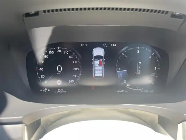 ボルボ Ｖ９０ D4 モメンタム 滋賀県 2020(令2)年 1.9万km クリスタルホワイトP アダプティブクルーズコントロール/インテリセーフ/BLIS/レーンキープアシスト/白革シート/・前席シートヒーター/・前席パワーシート/純正HDDナビ/（CD/BT/地デジ/CarPlay）/サラウンドビューカメラ/オートホールド/前後ドライブレコーダー/純正LEDヘッドライト/純正18インチAW/ETC/保証書/取説　/スペアキー
