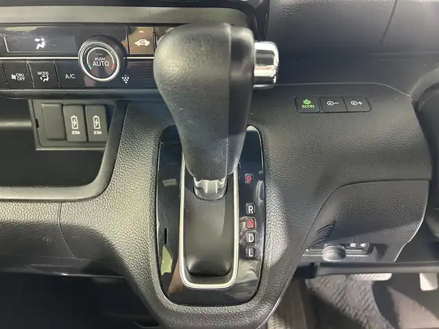 ホンダ Ｎ ＢＯＸ カスタム G L ホンダセンシング 佐賀県 2018(平30)年 3.7万km ミラノレッド 社外７型ナビ/（TV/CD/DVD/Bluetooth/SD/AM/FM）/衝突被害軽減ブレーキ/バックカメラ/レーンキープアシスト/コーナーセンサー/片側パワースライドドア/追従型クルーズコントロール/純正14アルミホイール/ＬＥＤヘッドライト/オートライト/フォグライト/ビルトインＥＴＣ/エンジンスターター/ハンズフリー/ステアリングリモコン/オートエアコン/プラズマクラスター/ドアバイザー/盗難防止装置/横滑り防止装置