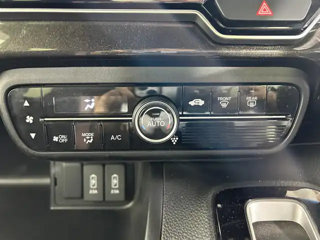 ホンダ Ｎ ＢＯＸ カスタム G L ホンダセンシング 佐賀県 2018(平30)年 3.7万km ミラノレッド 社外７型ナビ/（TV/CD/DVD/Bluetooth/SD/AM/FM）/衝突被害軽減ブレーキ/バックカメラ/レーンキープアシスト/コーナーセンサー/片側パワースライドドア/追従型クルーズコントロール/純正14アルミホイール/ＬＥＤヘッドライト/オートライト/フォグライト/ビルトインＥＴＣ/エンジンスターター/ハンズフリー/ステアリングリモコン/オートエアコン/プラズマクラスター/ドアバイザー/盗難防止装置/横滑り防止装置