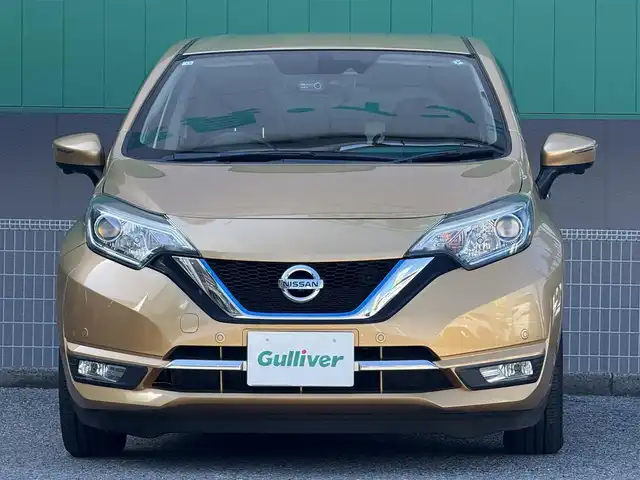 日産 ノート e－パワー メダリスト 千葉県 2016(平28)年 7万km ギャラクシーゴールド バックカメラ純正SDナビ（MM３１６D-W)/　（BT/DVD/CD/AM/FM)/フルセグ/全方位モニター/バックカメラ/クリアランスソナー/前後ドラレコ/ハーフレバー/ETC/LEDヘッドライト/エマージェンシーブレーキ/レーンキープ/スペアキー/横滑り防止/取扱説明書/保証書