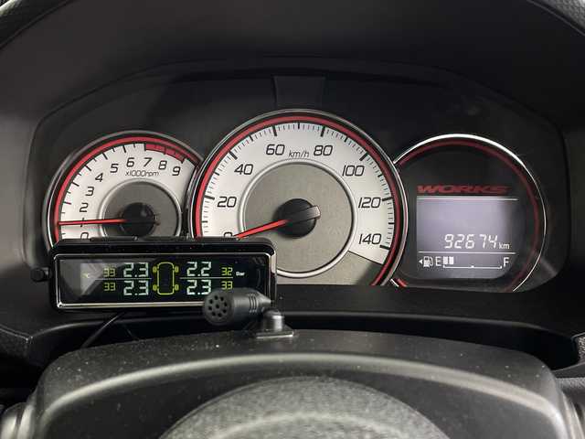 スズキ アルト ワークス 鹿児島県 2019(令1)年 9.3万km ブリスクブルーM 純正ナビ　/ＮＡＲＤＩ製ステアリンｂグ　/ＴＥＩＮ車高調　/社外ドライブレコーダー　/純正レカロシート　/社外マフラー　/社外ブースト計　/フロアパフォーマンスバー　/ＨＫＳブローバルブ　/社外エアフィルダー　/社外CPU/ピラーバー/ＥＴＣ