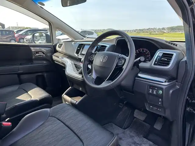 ホンダ オデッセイ アブソルート・Xホンダセンジング 鳥取県 2017(平29)年 3.1万km クリスタルブラックパール ホンダセンシングレスオプション/【ホンダセンシング非搭載】/社外ナビ/TV/DVD/CD/BT/USB/バックカメラ/ビルトインETC/両側パワースライドドア/ハーフレザーシート/運転席パワーシート/クルーズコントロール/LEDヘットライト/純正17インチアルミホイール/プッシュエンジンスタート/アイドリングストップ/フロアマット/ドアバイザー
