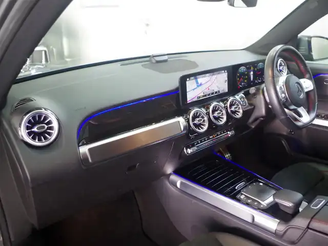 メルセデス・ベンツ ＧＬＢ２００ｄ AMGライン 兵庫県 2020(令2)年 2.6万km マウンテングレー 純正ナビ/地デジTV/全方位カメラ/ETC/アダプティブクルーズコントロール/レーンキープアシスト/ブラインドスポットモニター/フロントシートヒーター/電動フロントシート/フロアマット/ハーフレザーシート/アンビエントライト/アップルカープレイ